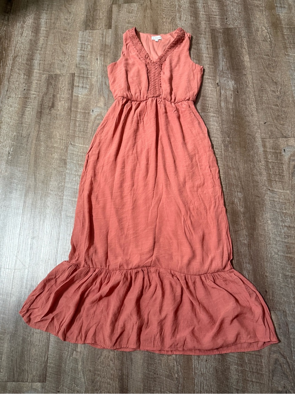 Luxology Coral Sleeveless V-Neck Maxi Dress - Picture 2 of 5